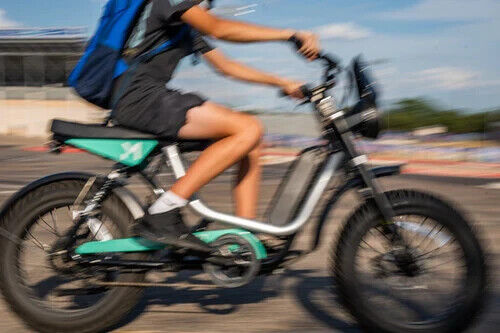 Monday Motorbikes Presidio 750W Electric Bike Teal/Midnight Black